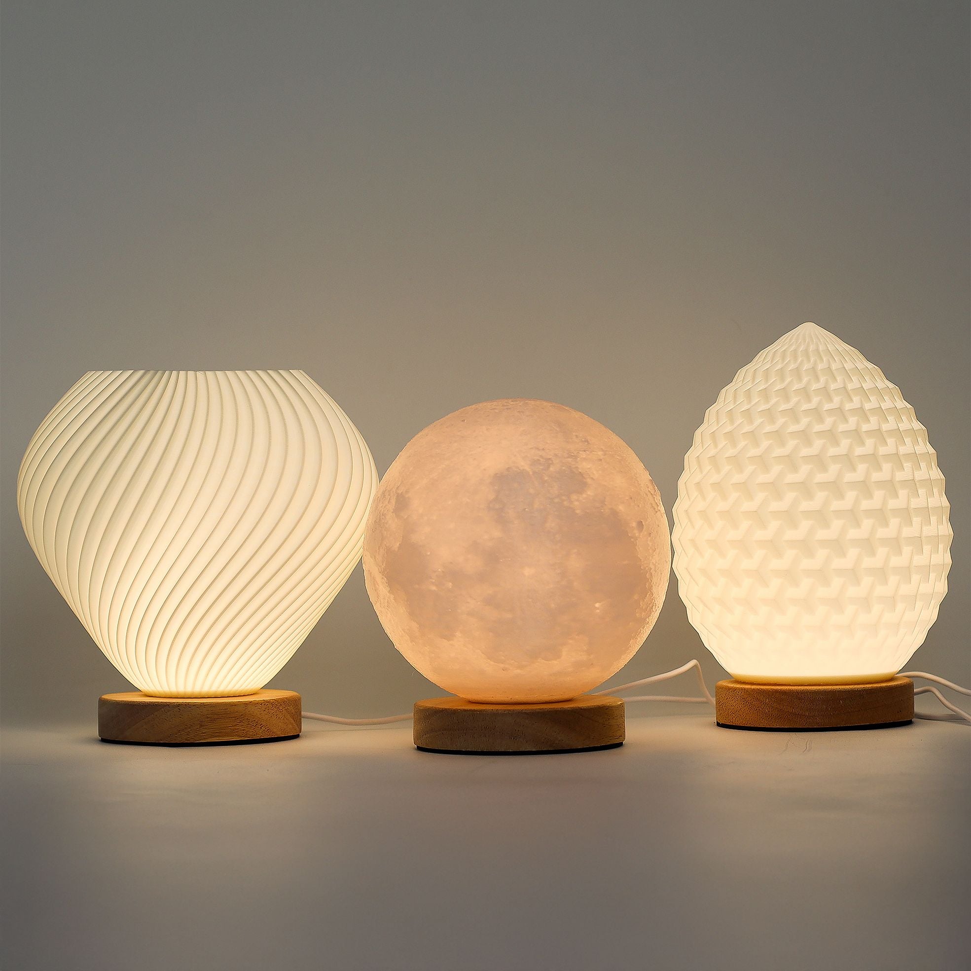 New Wave Lamp - USB - 3 settings - Shell Twisted